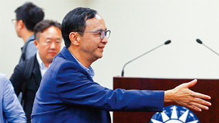 朱立伦痛批民进党当局愚骗社会大众 卖掉下一代未来