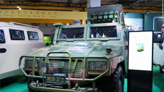 大国重器｜战车发射12无人机 反恐添尖兵