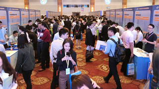 首届湾区媒体峰会｜年增百万人口 湾区释人才“引力”