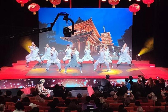 太极拳亮相全球功夫春晚感染法国观众