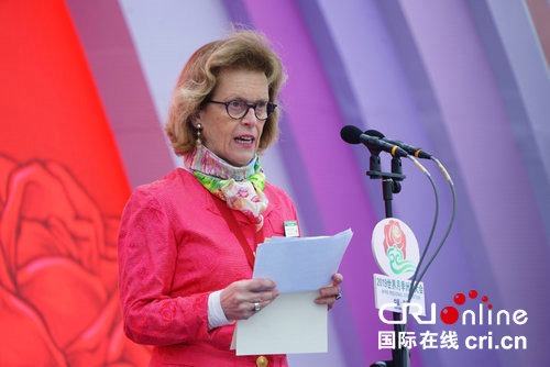 世界月季联合会主席向世界推介“月季之城”南阳