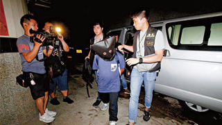 民主派龙纬汶涉非礼女童影裸照被捕