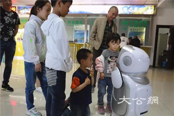 科技讓生活更美好 欒川老君山舉辦科技周智慧旅遊體驗活動