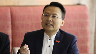 狂徒袭警车 陈勇：香港安全受威胁 须完善法律