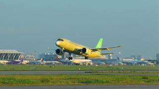 第四架C919试飞飞机完成首航