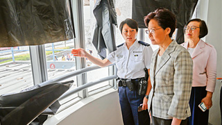 特首视察天水围警署 谢警队维护法治