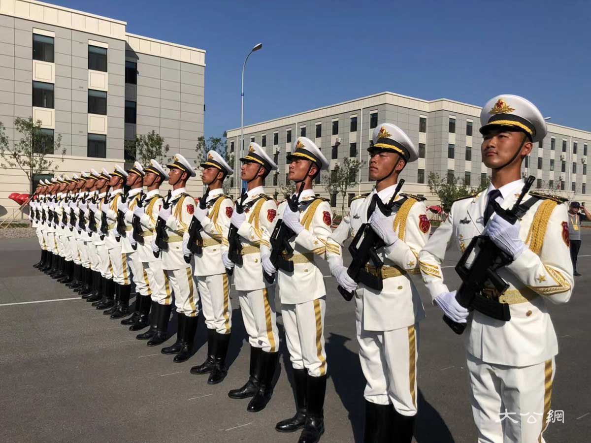 探访阅兵训练场 日练8小时徒步方阵三特点 展现改革重塑强军新风貌