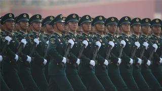 火箭军方队：首次以战略军种名义亮相国庆阅兵