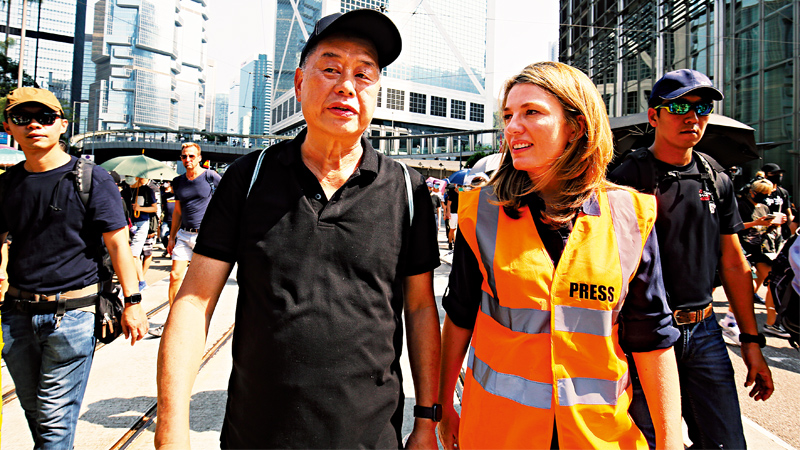 汉奸黎借外媒颠倒是非煽暴 抹黑香港人权法治