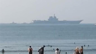 国产航母现身海南三亚