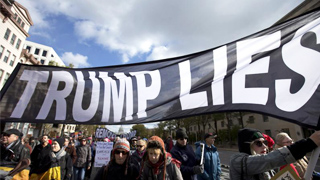 为“合法”解释扣乌军援 白宫内部分裂