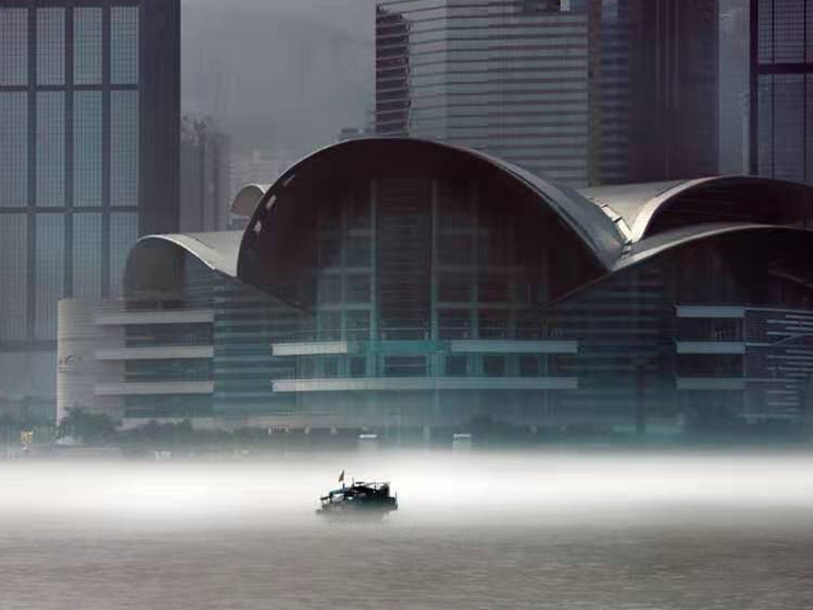 梁惠波《湾仔会展中心》