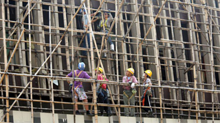 香港﻿过去一年3000宗申破欠 建造餐饮重灾