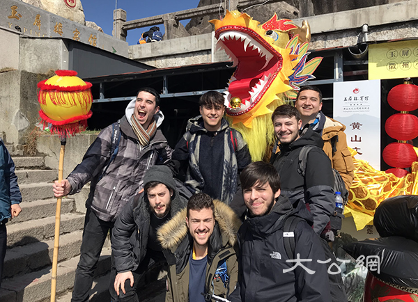 黃山推出「黃山之巔過大年」春節旅遊主題活動