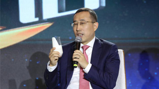 蒙牛：一杯奶含17万亿数据