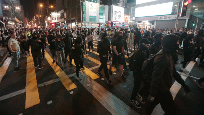 港府：施行《禁蒙面法》阻暴乱升级 不抵触基本法