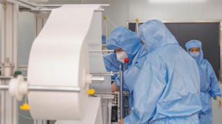 人社部：目前食品药品防护服生产等行业用工需求较大