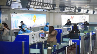 国家移民管理局：严把国门 强化出入境窗口和通关现场防疫抗疫措施
