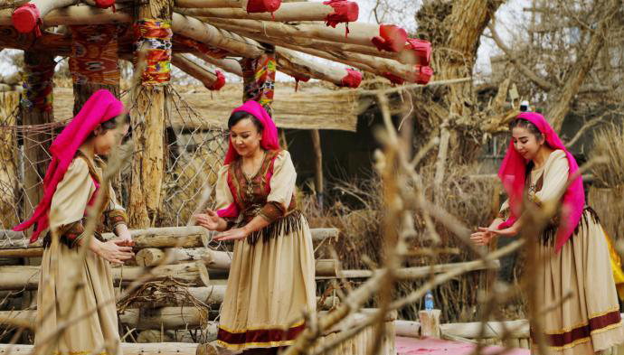 新疆景區舉行「迎春祈福」系列活動引客歸來