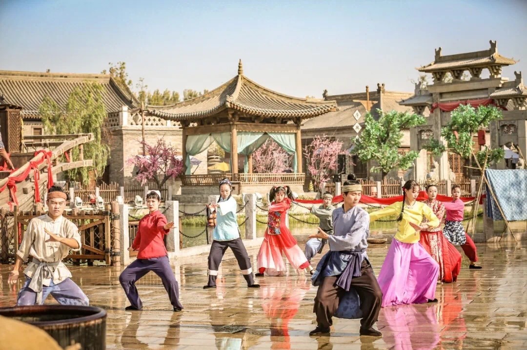 “玩转电影，叫醒春天” 电影小镇本周要“回来了”