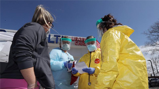 美传染病专家福奇：新冠病毒在美国的传播正在加速