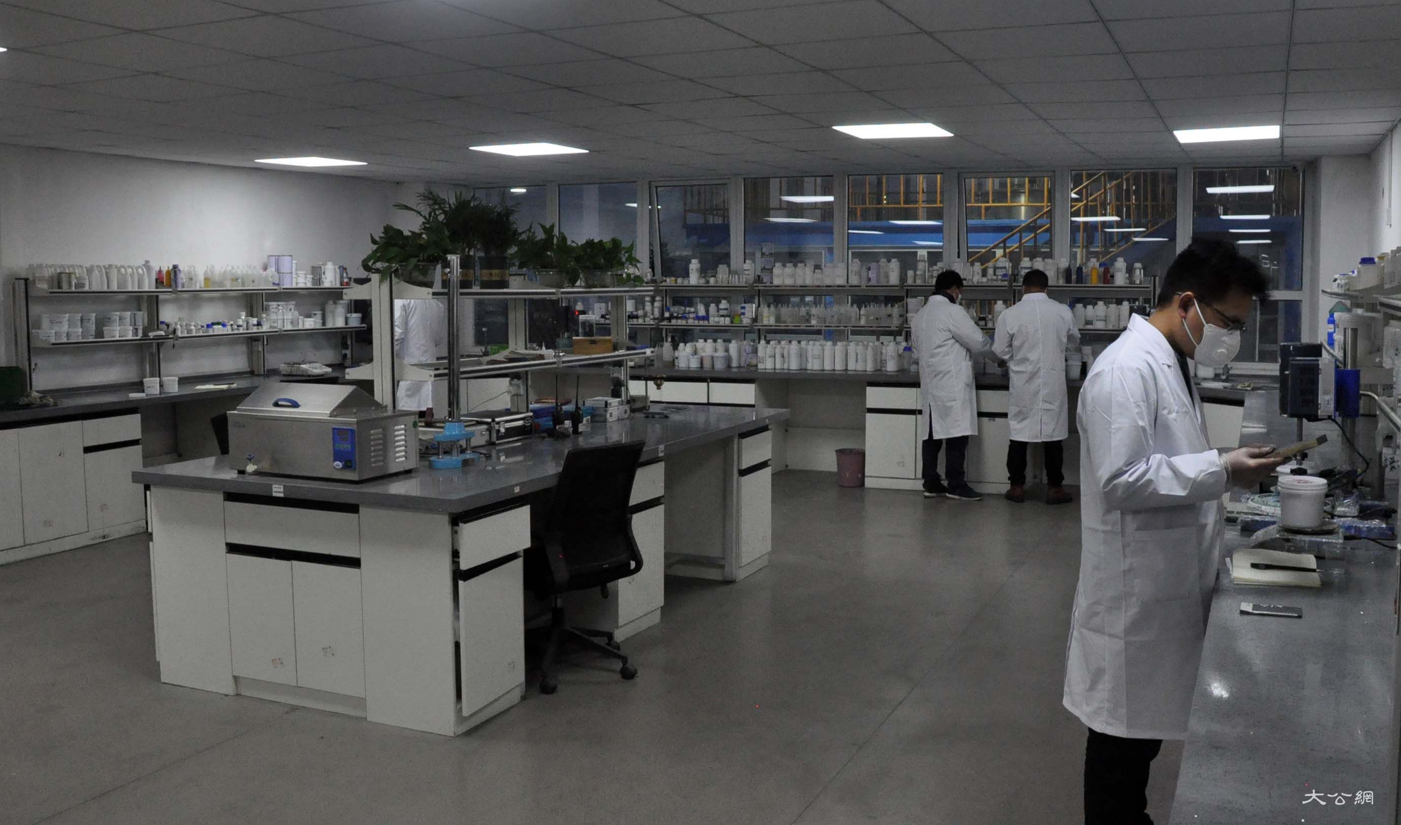 河南研發抗疫新產品 持久有效抗病菌