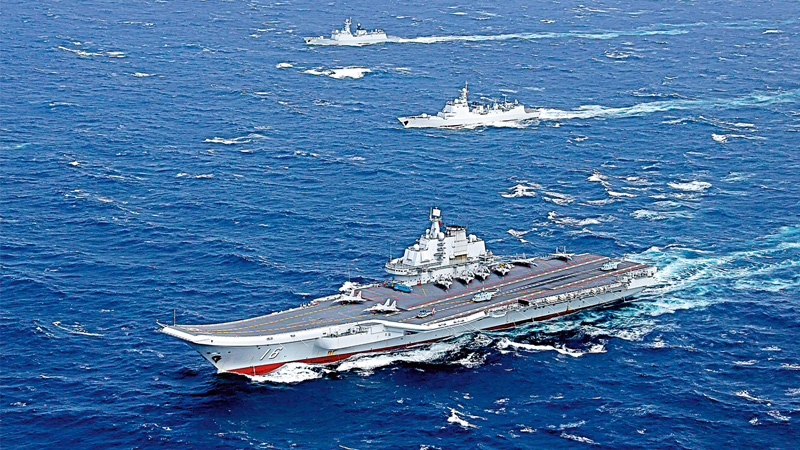 辽宁舰远航 台当局“草木皆兵”