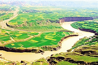 一所大学与一条大河的款款深情