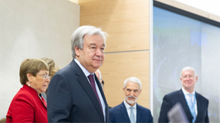 联合国秘书长：新冠疫情正迅速演变为一场人权危机