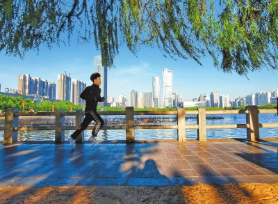 河南洛阳：春光好 跑一跑