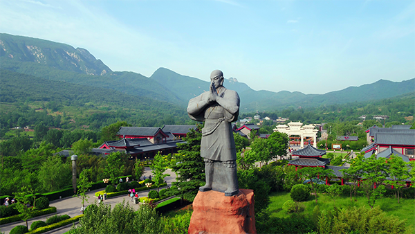 河南嵩山少林致敬最美劳动者 主题互动活动助力五一假期