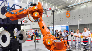 科技部：加快部署人工智能技术研发和开源开放