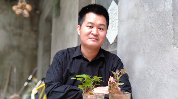 邹相：用不同文字诠释那片土地、那些人与事