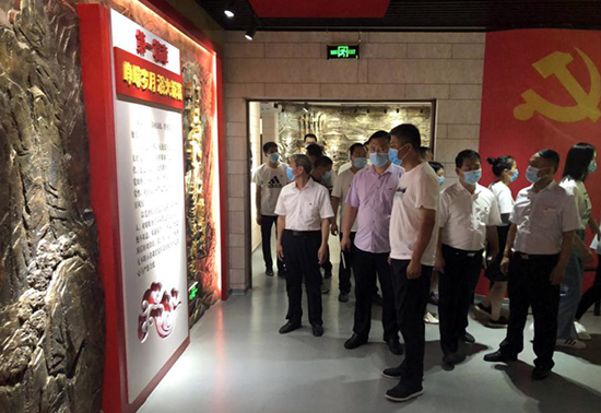 中牟县文化广电旅游局组织干部职工开展廉政教育活动