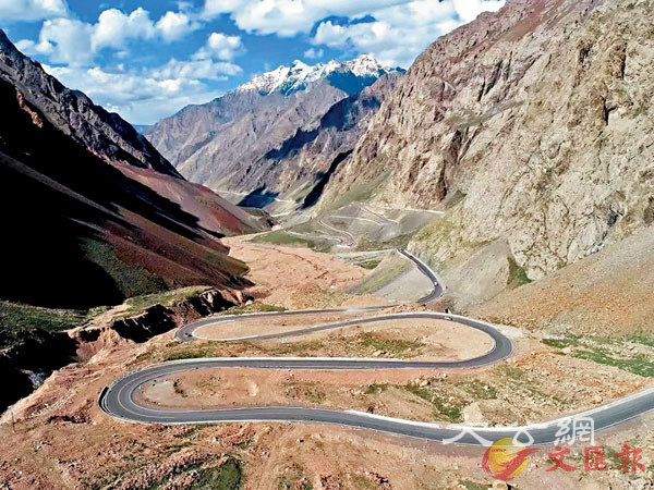 ■天山深處的獨庫公路