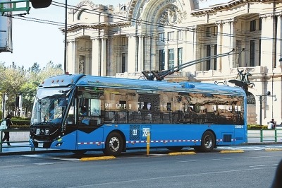 宇通完成全球最大批量双源无轨电车订单