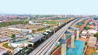 太焦铁路河南段完成铺轨