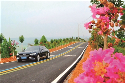 旅遊公路暢通「風景」有了「錢景」