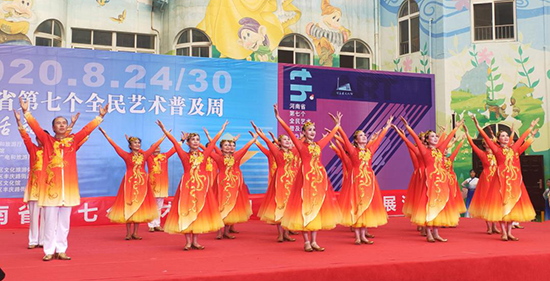 河南省第七个艺术普及周展演活动走进郑州瑞丰社区