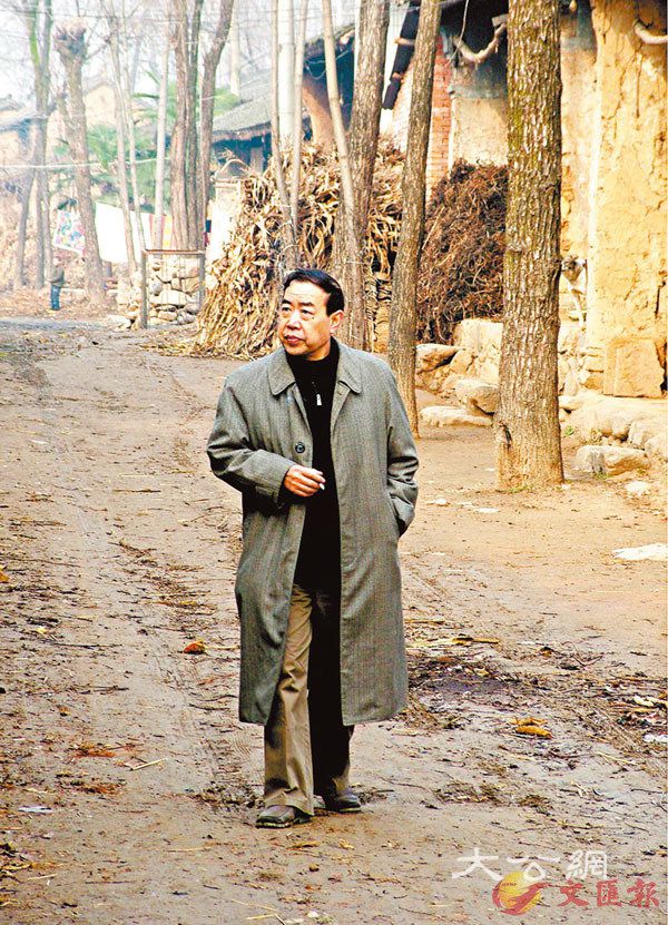 賈平凹：人生不過是個 「暫坐」 的過程