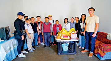 ﻿在粤港生赴黔 实地体验扶贫成果