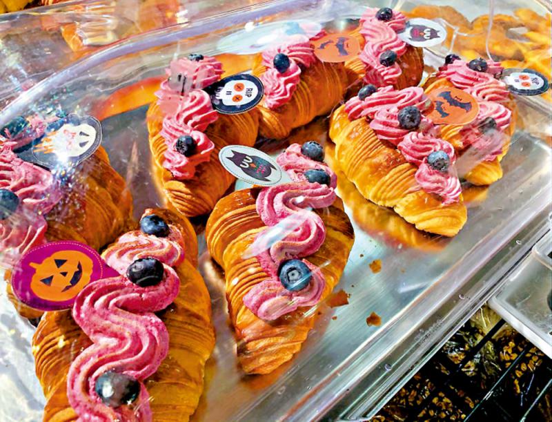 巴黎美味牛角包/簡嘉明