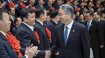 河南105名全国劳模和先进工作者受表彰