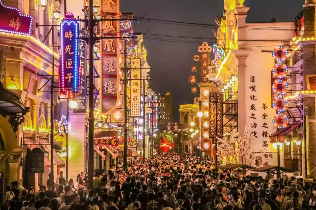 郑州电影小镇膺4A级景区和夜间文旅消费集聚区