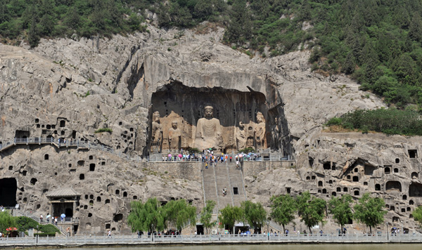 龍門石窟景區對在洛陽過年的外地務工人員免門票