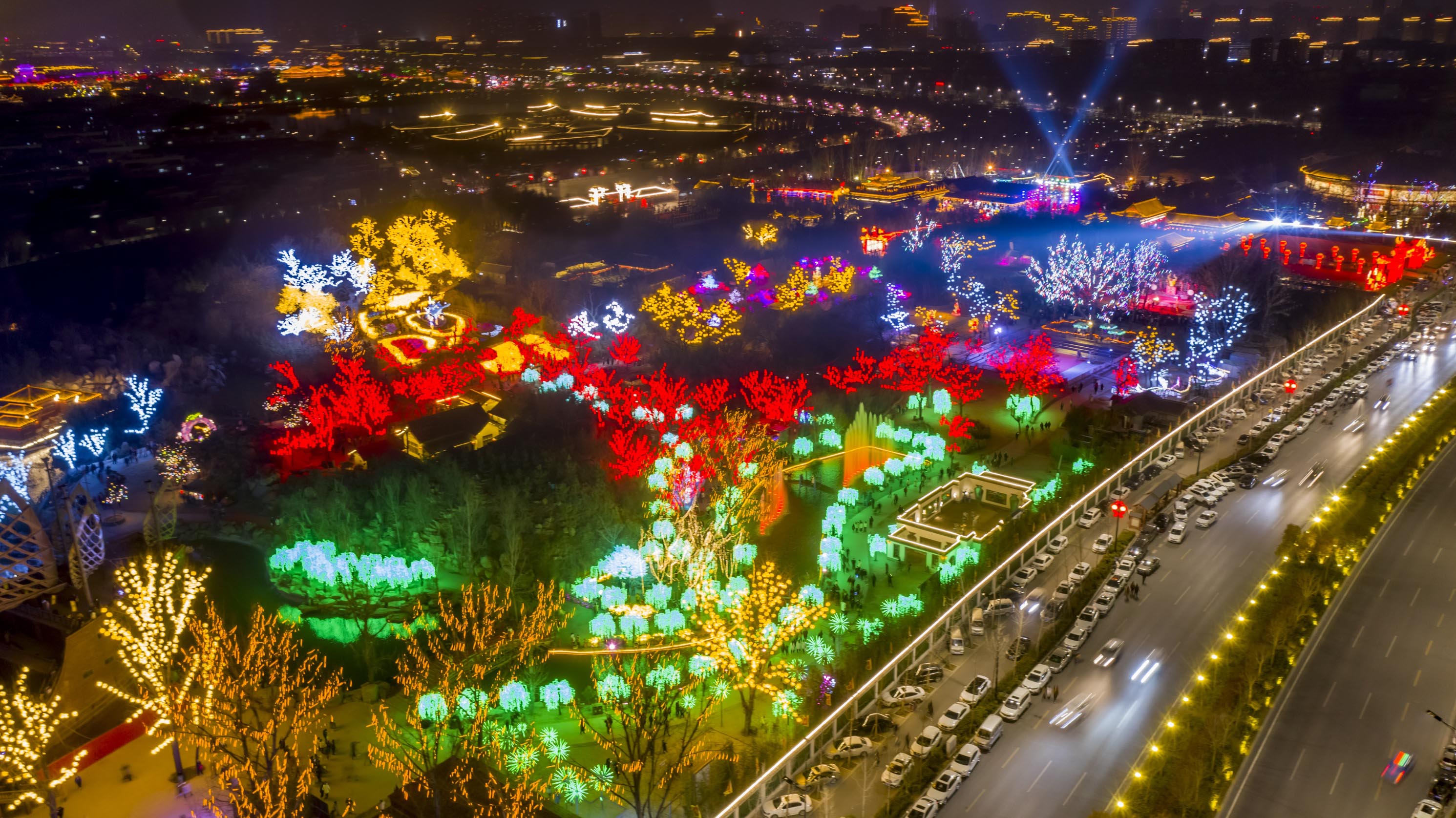 开封：流光溢彩不夜城 再现八朝古都繁华夜景
