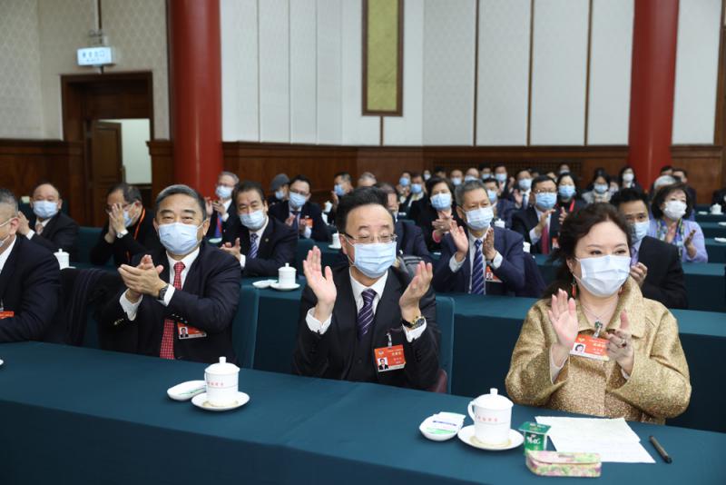 ﻿点击香江/韩正晤委员传达中央对香港同胞的真情厚爱\屠海鸣