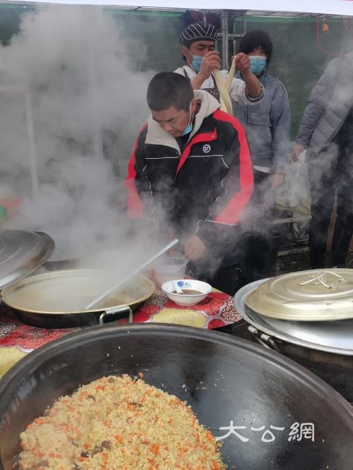 伊犁兩處最美杏花觀賞地節慶活動先後開啟 拉開伊犁賞花之旅序幕