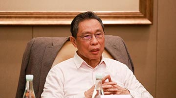 钟南山：接种疫苗是应对经济开放必然要求