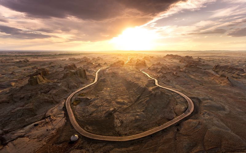 瑰丽雅丹·天造之城--世界魔鬼城